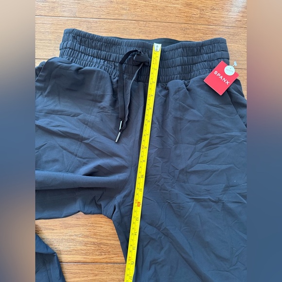 NWT Spanx Out Of Office Elastic Waist Crop Wide Leg Pants Black Petite S - Picture 4 of 12